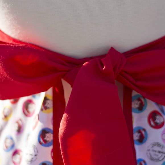 Where's Waldo Handmade 50's Style Pin-up apron - One of a kind! - Picture 6 of 8